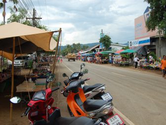 Market-Day-in-Bo-Thai